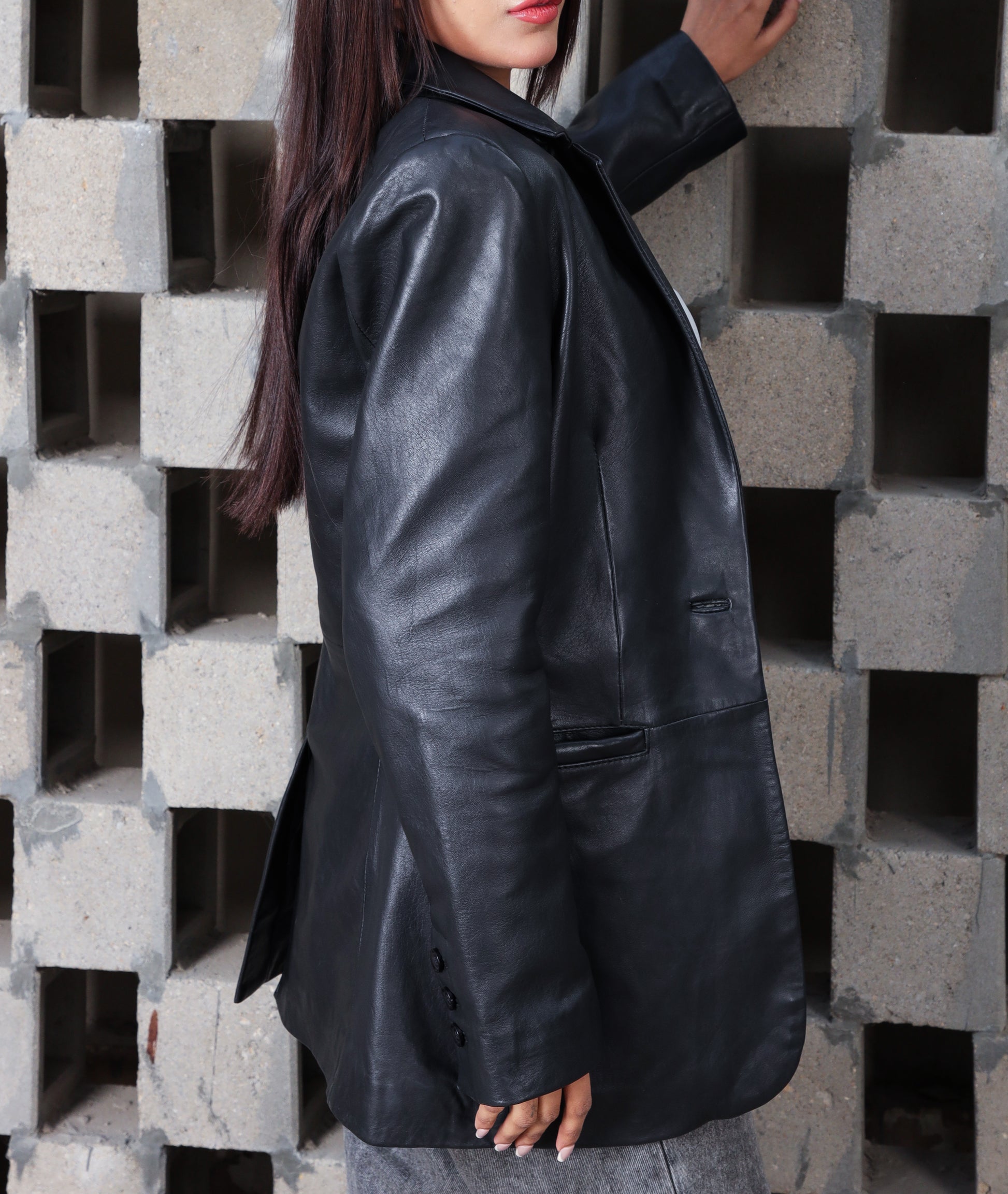 Classic 2-Button Lambskin Leather Blazer (Black)