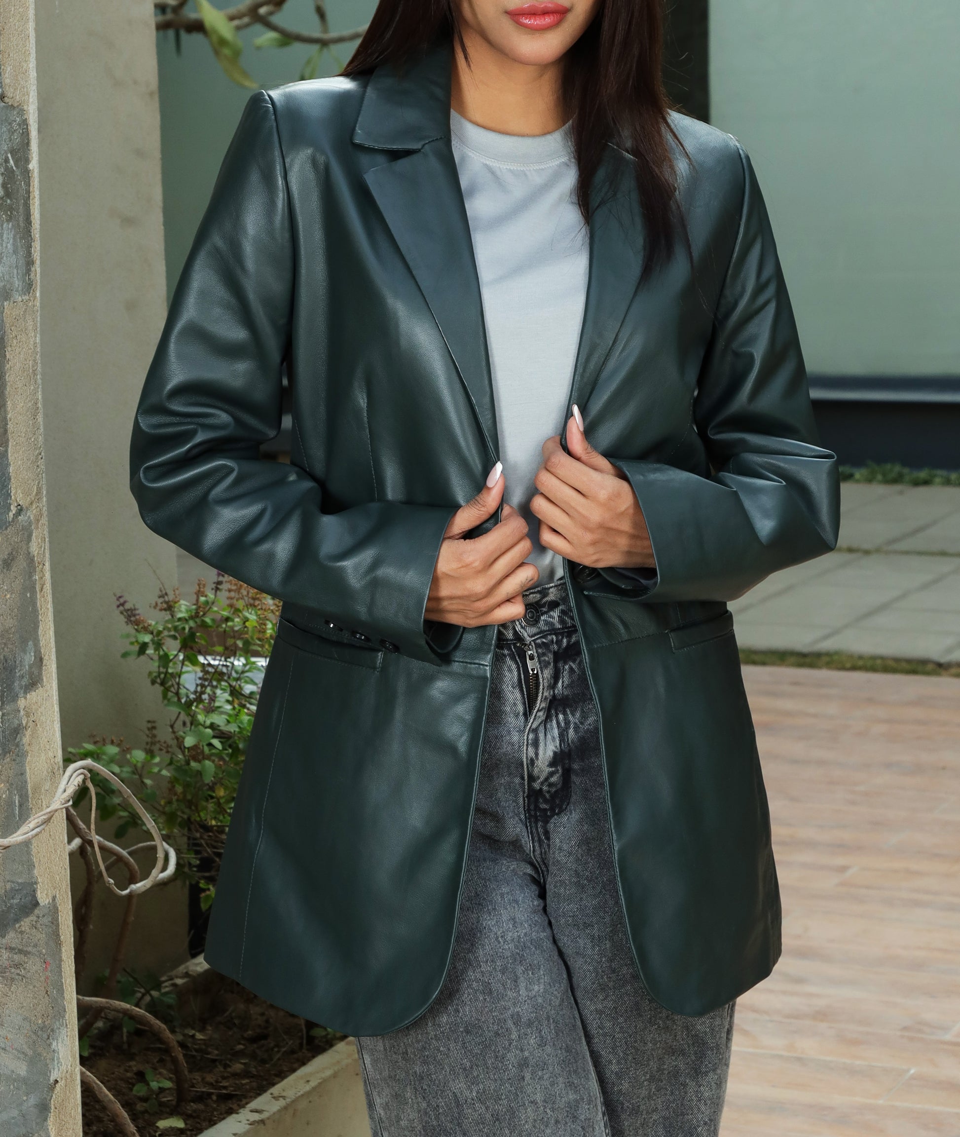 Classic 2-Button Lambskin Leather Blazer (Green)